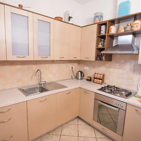 House Hotel 3*