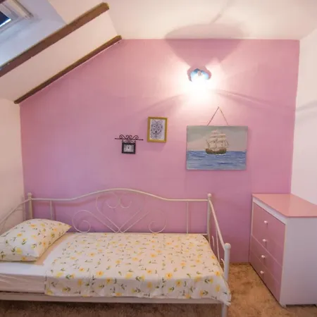 House 3*